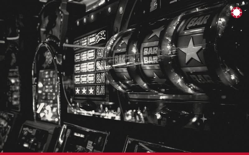 Slot reels lit up, £10 deposit casinos UK